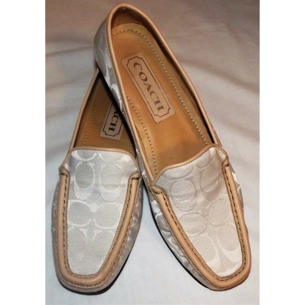 COACH ELMA LADIES LOAFER 8.5 EXCELLENT CONDITION